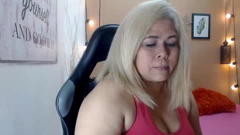 Snapshot of eva_love49 chatting on December 2, 2025, 12:21 pm eva_love49 online show from December 2, 2025, 12:21 pm