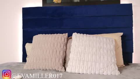 Snapshot of eva_miller7 chatting on April 29, 2026, 5:30 pm Eva online show from April 29, 2026, 5:30 pm