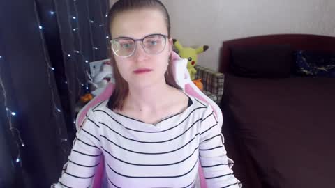 Snapshot of eva_orchid chatting on February 6, 2025, 4:14 pm Eva online show from February 6, 2025, 4:14 pm