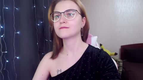 Snapshot of eva_orchid chatting on February 15, 2025, 1:05 pm Eva online show from February 15, 2025, 1:05 pm