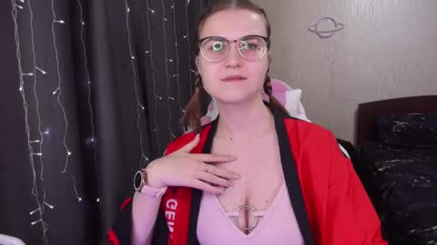 Snapshot of eva_orchid chatting on February 21, 2025, 4:16 pm Eva online show from February 21, 2025, 4:16 pm