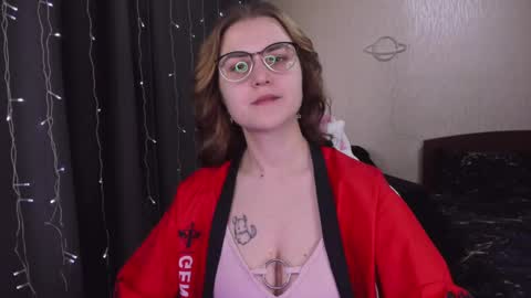 Snapshot of eva_orchid chatting on February 25, 2025, 9:53 am Eva online show from February 25, 2025, 9:53 am