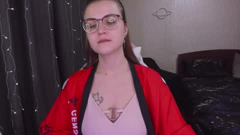 Snapshot of eva_orchid chatting on March 2, 2025, 1:05 pm Eva online show from March 2, 2025, 1:05 pm