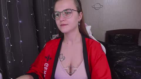 Snapshot of eva_orchid chatting on March 2, 2025, 4:10 pm Eva online show from March 2, 2025, 4:10 pm