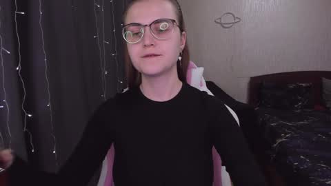 Snapshot of eva_orchid chatting on March 6, 2025, 1:24 pm Eva online show from March 6, 2025, 1:24 pm