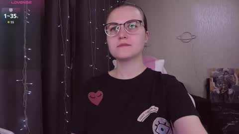 Snapshot of eva_orchid chatting on October 15, 2025, 10:26 am Eva online show from October 15, 2025, 10:26 am