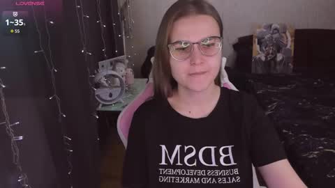 Snapshot of eva_orchid chatting on October 17, 2025, 10:07 am Eva online show from October 17, 2025, 10:07 am