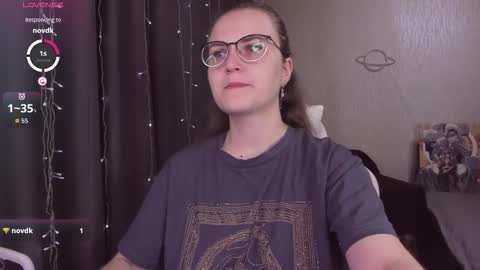 Snapshot of eva_orchid chatting on November 2, 2025, 5:43 am Eva online show from November 2, 2025, 5:43 am