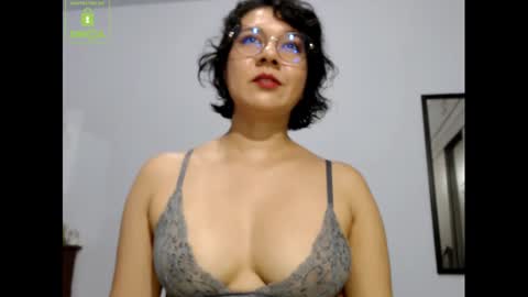 Snapshot of eva_rain01 chatting on December 5, 2024, 7:17 pm Eva online show from December 5, 2024, 7:17 pm