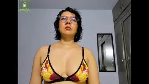 Snapshot of eva_rain01 chatting on February 10, 2025, 4:47 pm Eva online show from February 10, 2025, 4:47 pm