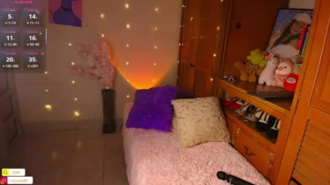 Eva  online show from April 8, 2026, 11:10 am