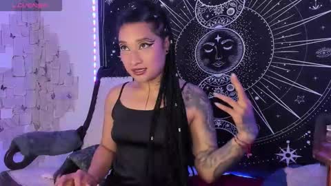 Eva  online show from November 5, 2025, 8:25 am