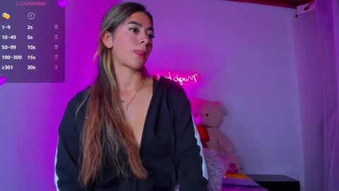 Snapshot of eva_shinee_ chatting on January 8, 2025, 10:37 am Eva Shinee online show from January 8, 2025, 10:37 am