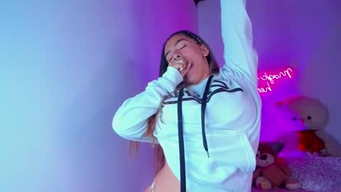 Snapshot of eva_shinee_ chatting on February 7, 2025, 10:29 am Eva Shinee online show from February 7, 2025, 10:29 am