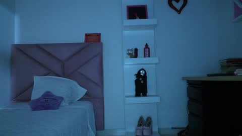 Snapshot of eva_sin18 chatting on April 29, 2026, 11:11 pm Eva Sin online show from April 29, 2026, 11:11 pm