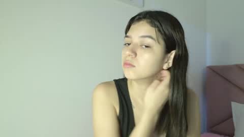 Snapshot of eva_sin18 chatting on May 7, 2026, 11:32 pm Eva Sin online show from May 7, 2026, 11:32 pm