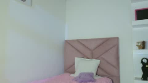 Snapshot of eva_sin18 chatting on May 12, 2026, 12:30 am Eva Sin online show from May 12, 2026, 12:30 am