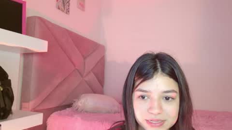 Snapshot of eva_sin18 chatting on June 1, 2026, 12:01 am Eva Sin online show from June 1, 2026, 12:01 am