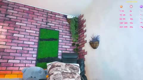 Eva online show from February 28, 2025, 9:01 pm