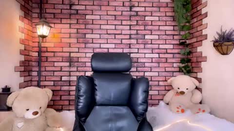 Eva online show from February 10, 2026, 7:12 am