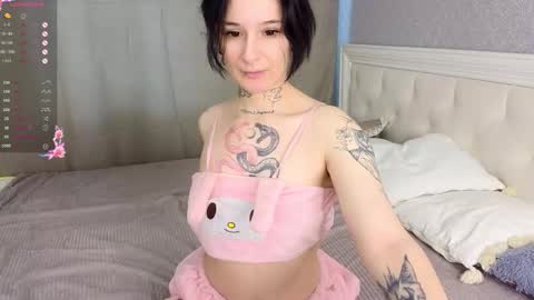 Snapshot of eva_suun chatting on February 19, 2026, 3:13 am Eva online show from February 19, 2026, 3:13 am