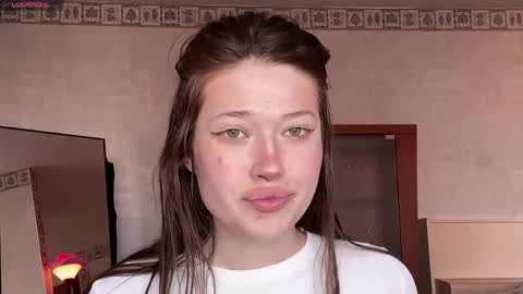 Snapshot of eva_varnerr chatting on April 19, 2026, 1:54 pm eva varnerr online show from April 19, 2026, 1:54 pm