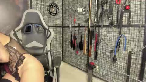 EVA INDEPENDENT MODEL online show from March 21, 2026, 10:35 pm