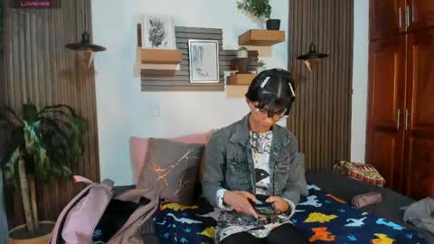 Eva online show from April 23, 2026, 2:08 pm