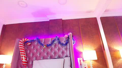 EVA CLOEE online show from December 17, 2024, 3:28 am