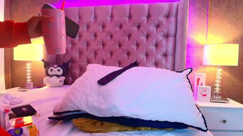 EVA CLOEE online show from February 7, 2025, 4:16 am