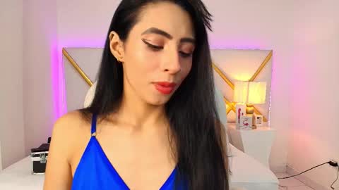 EVA CLOEE online show from September 16, 2025, 2:12 am