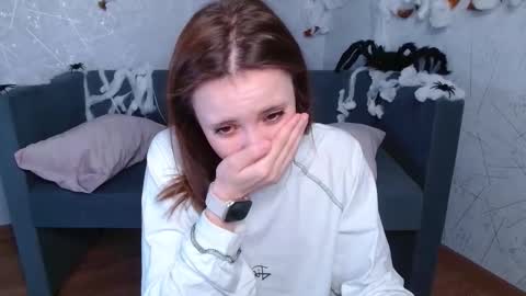 Snapshot of evaa_love_ chatting on October 27, 2025, 7:01 am Eva online show from October 27, 2025, 7:01 am