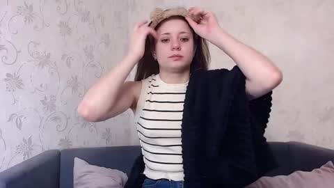 Snapshot of evaa_love_ chatting on November 3, 2025, 7:53 am Eva online show from November 3, 2025, 7:53 am