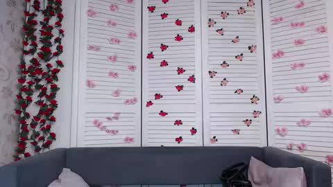 Snapshot of evaa_love_ chatting on November 24, 2025, 8:14 am Eva online show from November 24, 2025, 8:14 am