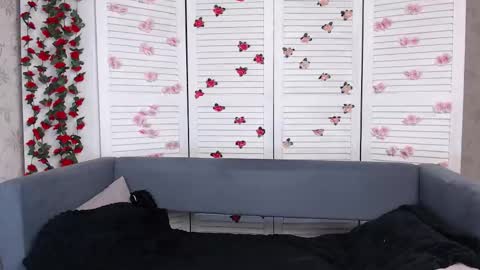 Snapshot of evaa_love_ chatting on December 3, 2025, 7:16 am Eva online show from December 3, 2025, 7:16 am