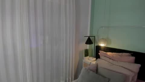 julieth online show from September 13, 2025, 11:43 am