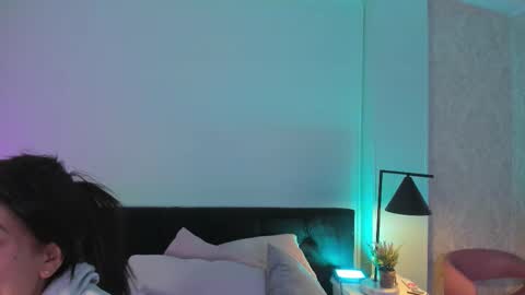 julieth online show from October 28, 2025, 11:47 am