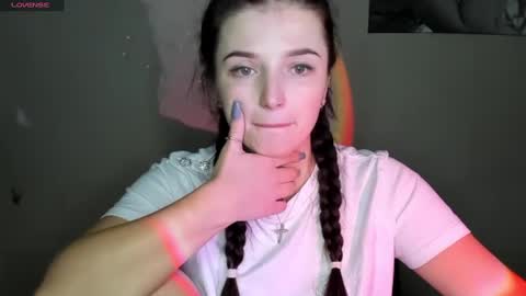 Snapshot of evaamillerr chatting on December 2, 2024, 8:30 am Eva online show from December 2, 2024, 8:30 am