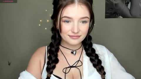 Snapshot of evaamillerr chatting on December 16, 2024, 10:29 am Eva online show from December 16, 2024, 10:29 am