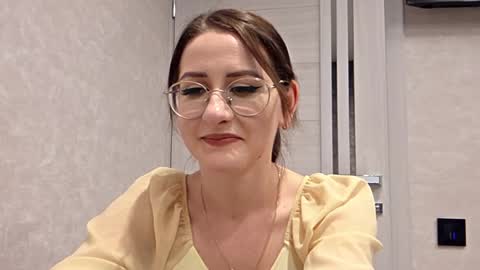Snapshot of evadevis chatting on May 12, 2026, 7:44 pm EvaDevis online show from May 12, 2026, 7:44 pm