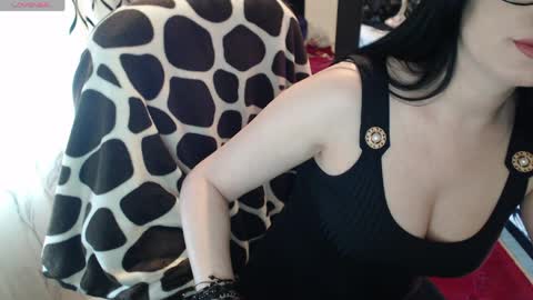 Snapshot of evadream1 chatting on March 27, 2026, 12:05 pm EVADREAM online show from March 27, 2026, 12:05 pm