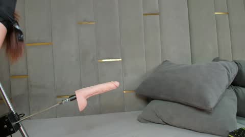 EVA online show from November 5, 2025, 12:38 pm