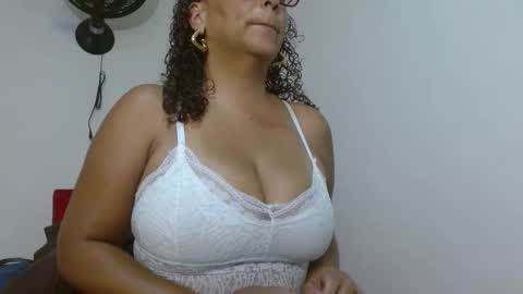 Eva Mills online show from January 5, 2026, 9:29 pm