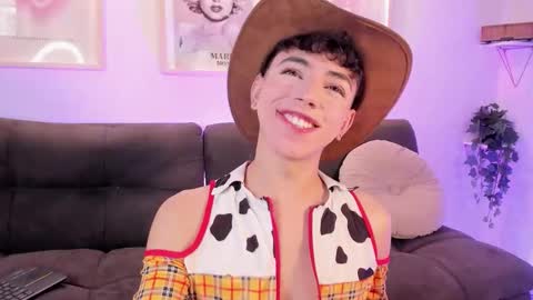 Evan voss  help me get 200 likesindependent model online show from November 14, 2025, 3:22 pm