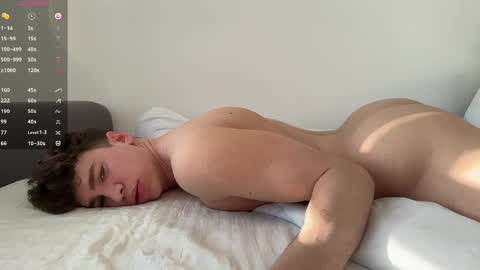 Snapshot of evan_white_ chatting on April 6, 2026, 3:02 pm evan_white_ online show from April 6, 2026, 3:02 pm