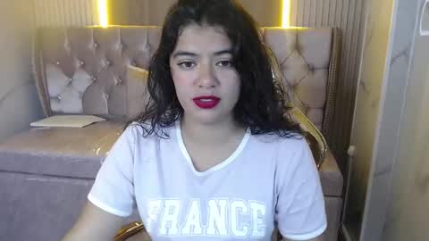 Snapshot of evangeline_b_ chatting on November 25, 2025, 1:00 pm Evamgeline online show from November 25, 2025, 1:00 pm