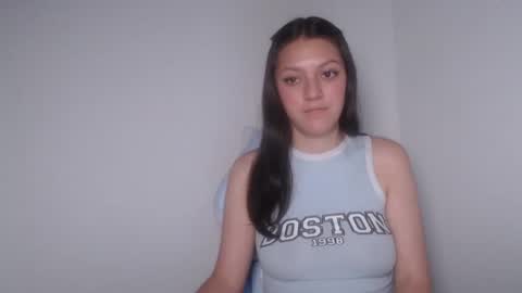 Snapshot of evangeline_petite chatting on September 18, 2025, 3:41 am eva online show from September 18, 2025, 3:41 am