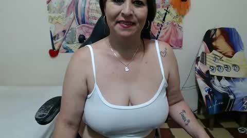 Snapshot of evangelinhotxxx33 chatting on December 1, 2024, 11:14 pm Eva online show from December 1, 2024, 11:14 pm