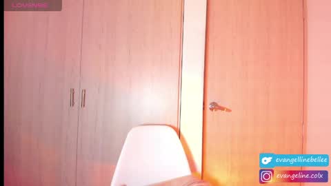 Snapshot of evangellinebellee chatting on June 1, 2026, 7:26 pm Evangelline online show from June 1, 2026, 7:26 pm