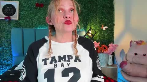  Evangelyne  online show from February 7, 2026, 7:28 pm